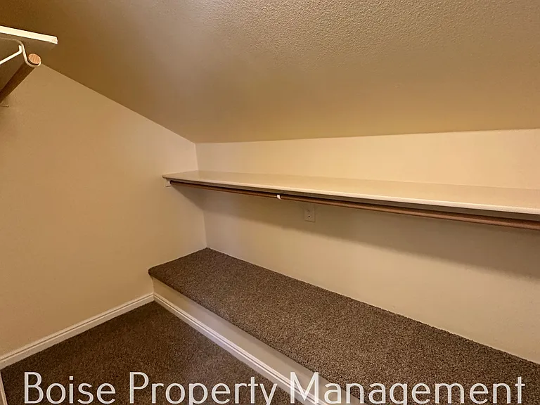 1223 E Sharons Loop #101 — Photo 8