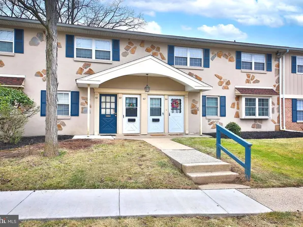 62 Shannon Dr, North Wales, PA 19454