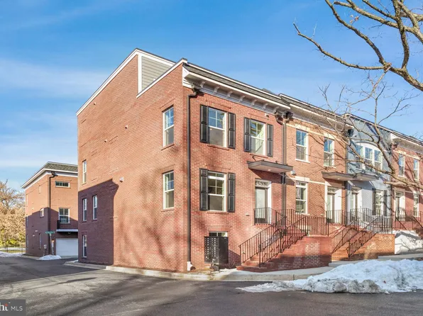 461 Altezza Dr NE, Washington, DC 20017