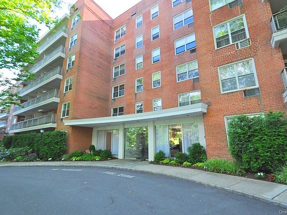 2nd image of 177 E Hartsdale Ave APT Ld