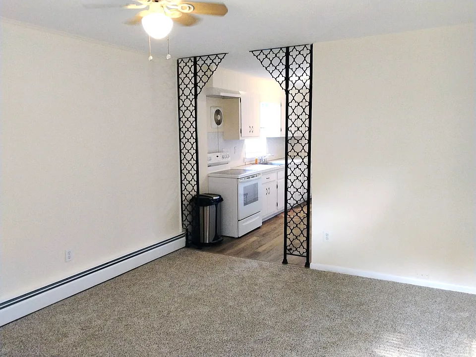 407 Edgewood Ave #C