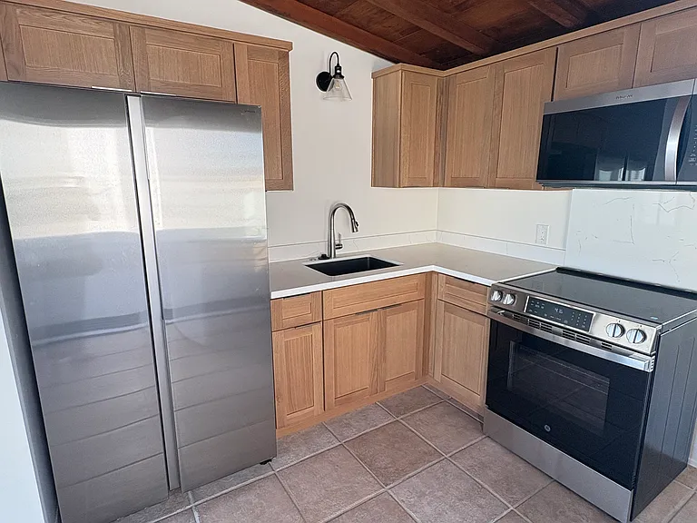 119 Avenida Del Poniente #C — Photo 2