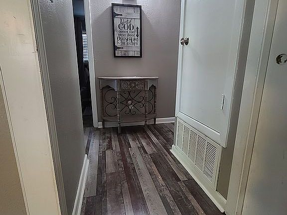 4th image of 2506 Belmont Blvd