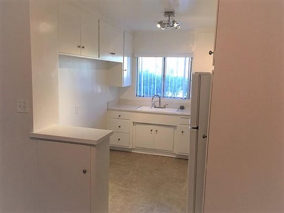 5th image of 1253 S Ogden Dr APT 7