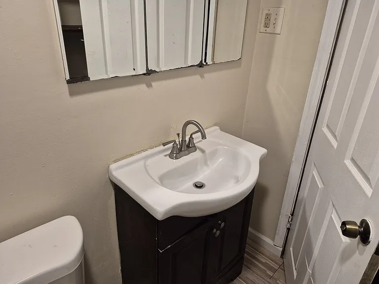 353 Lagro Ave — Photo 10