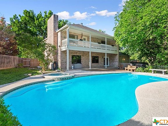 3rd image of 114 Oakcreek Dr