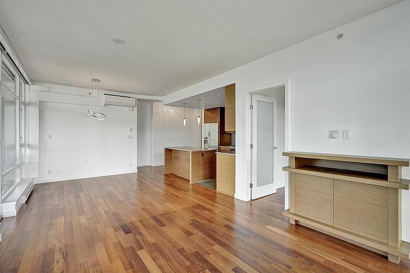 Burnaby Apartment for rent - 2 Bedrooms — photo 4