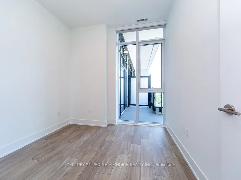 858 Dupont St #Penthouse 32 — Photo 37