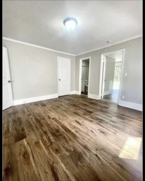 2nd image of 1819 Moore Ave
