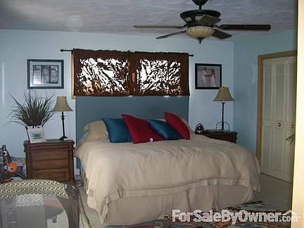 Master Bedroom
						:
						Spacious. has walk in closet and master bathroom