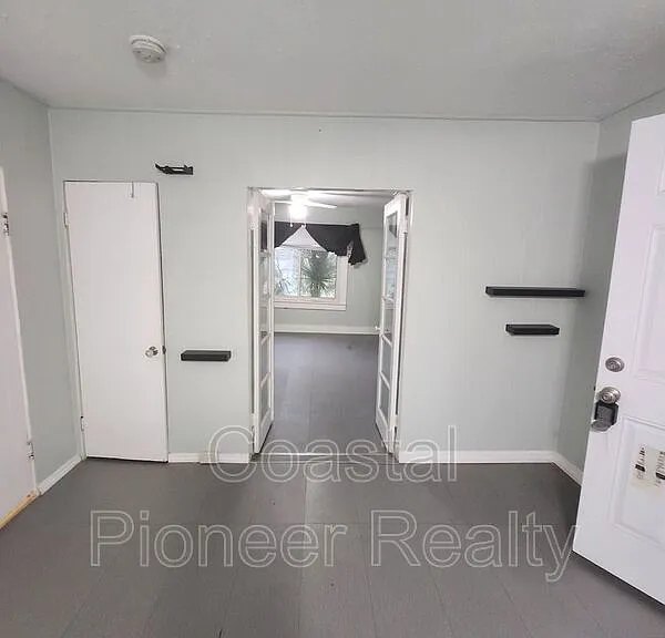 701 Newton Ave S — Photo 9
