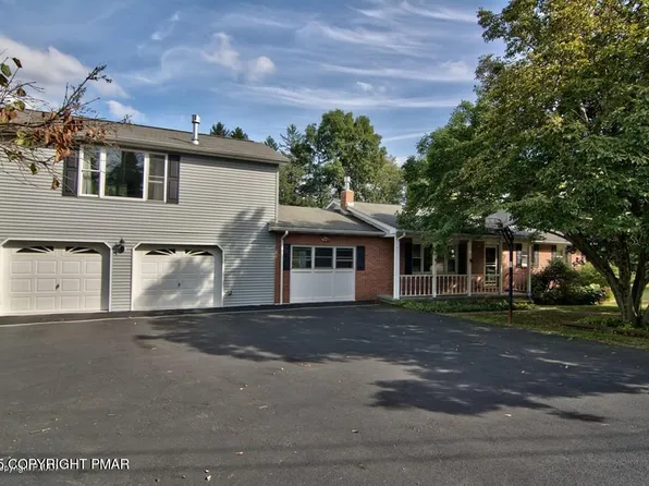 305 Camelot Dr, Stroudsburg, PA 18360