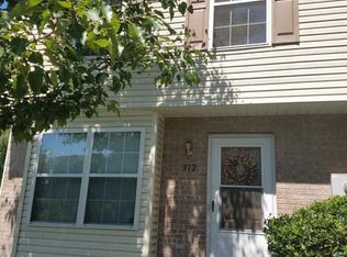 512 Ridgefield Ave, Stephens City, VA 22655