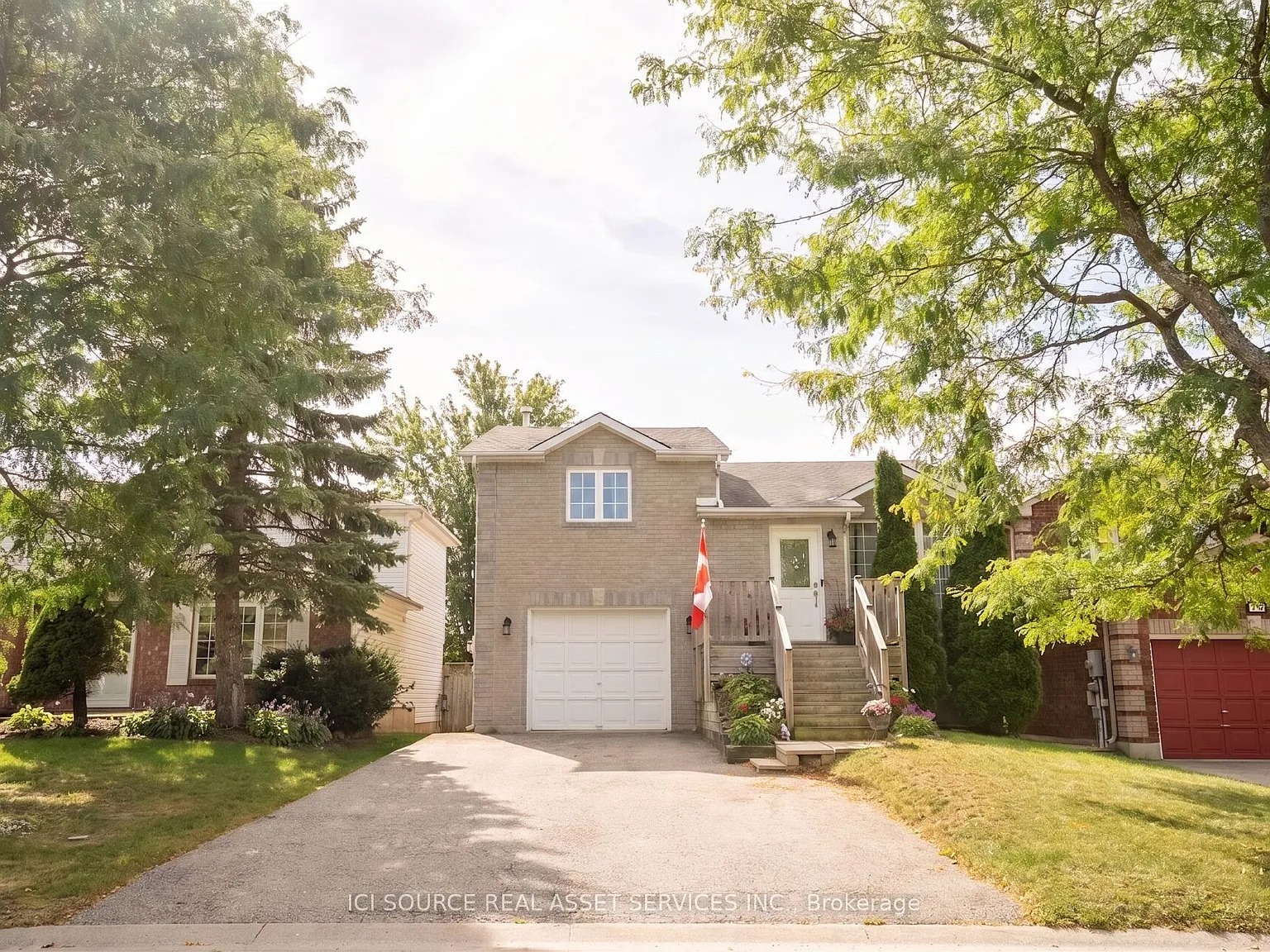 3 bed, $2,500 — Photo 2