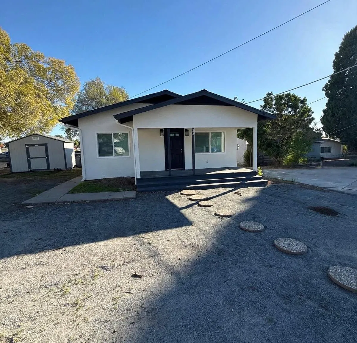 3 bed, 1000 sqft, $3,200 — Photo 1