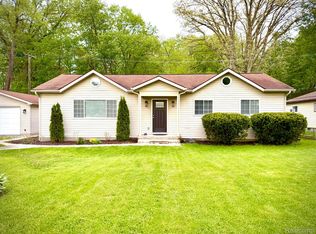 1673 Edwin Dr, Brighton, MI 48114