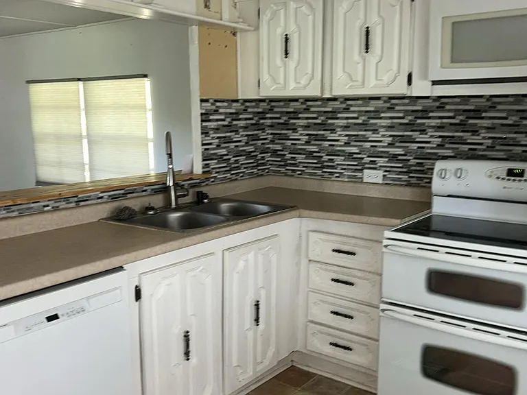138 Lynn Creek Dr — Photo 3