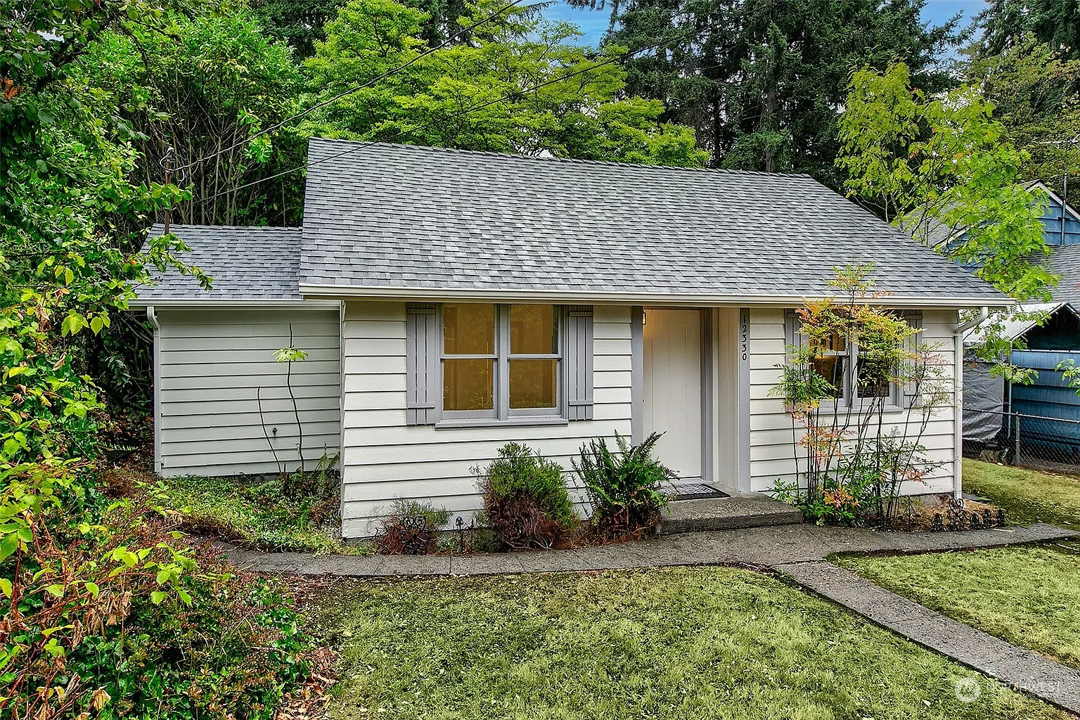 12330 1st Avenue NE photo 1