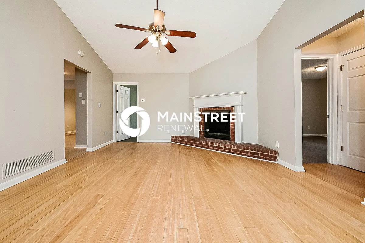 Living Room - 1606 Elizabeth Ln