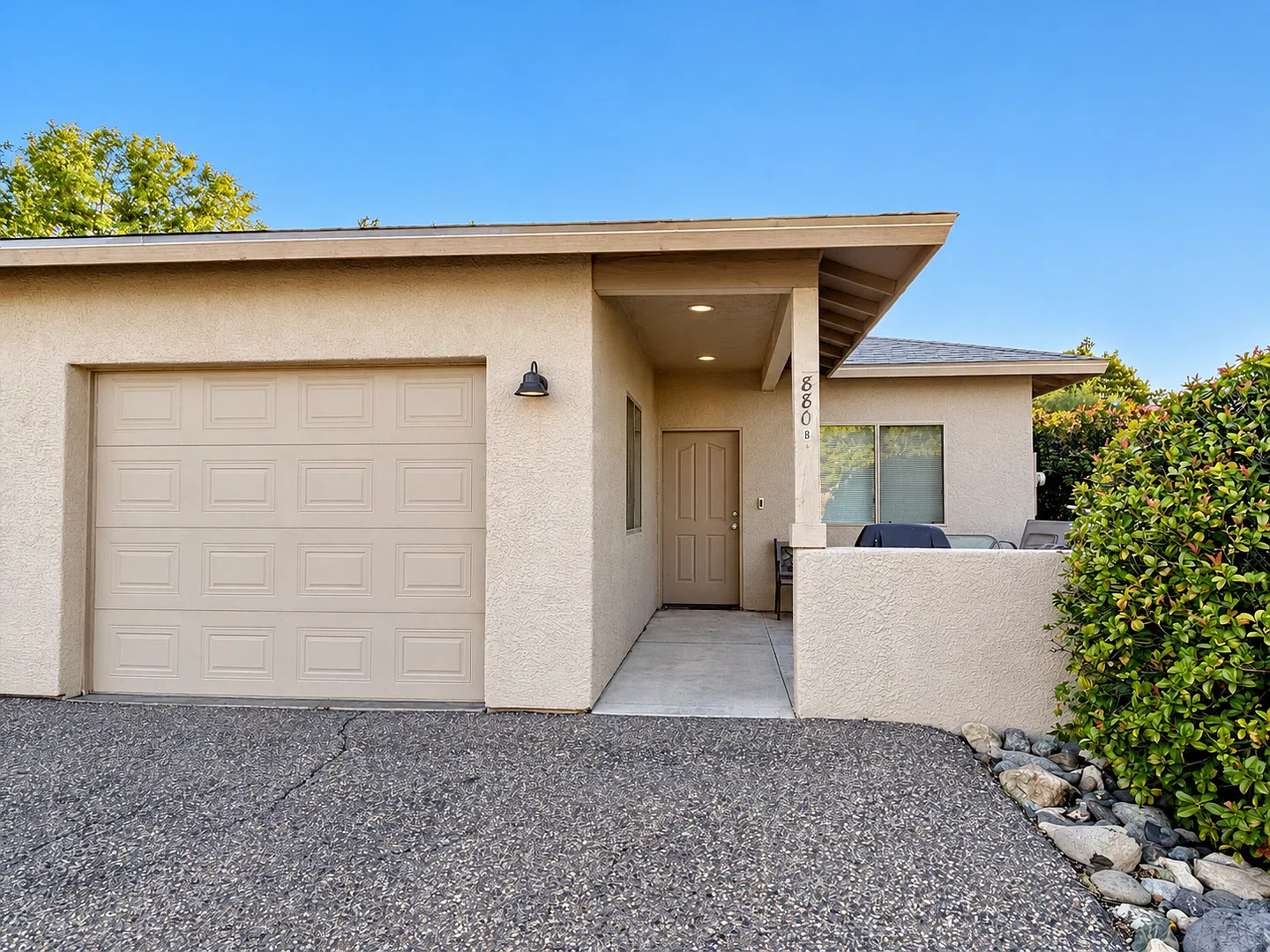 880EAD — Photo 2