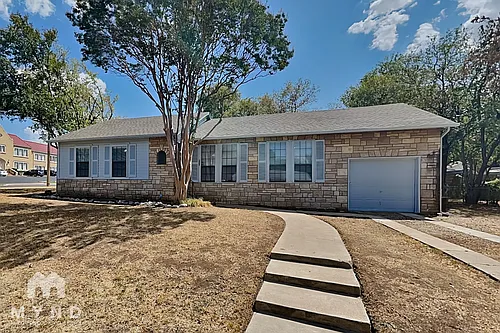 3862 Meadowbrook Dr Photo 1