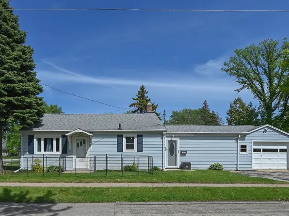 2034 Minerva St, Oshkosh, WI 54901