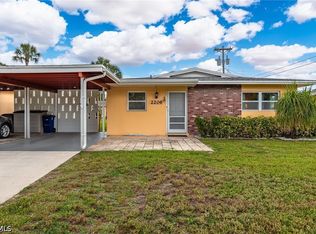 2206 E 6th St, Lehigh Acres, FL 33936