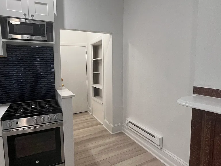 2225 Locust St #2R — Photo 5