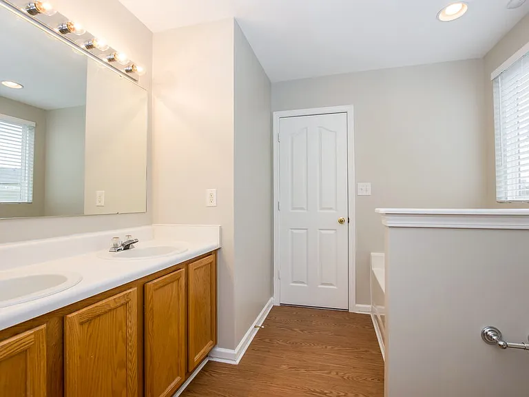 10013 Green Hedge Ave — Photo 11
