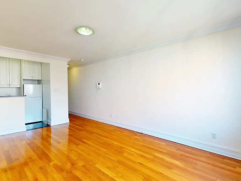 1661 York Ave #6C — Photo 2