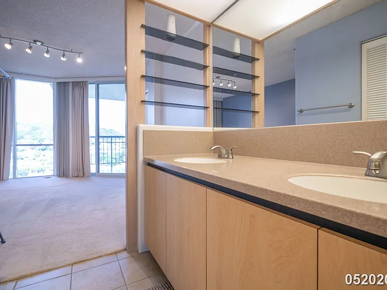 1212 Nuuanu Ave #2406 — Photo 20