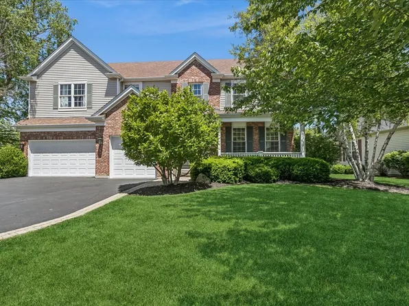 1085 Waterview Cir, Antioch, IL 60002