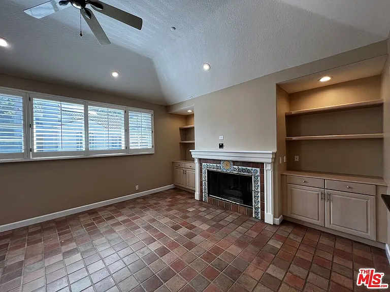 2357 Brookshire Ln — Photo 11