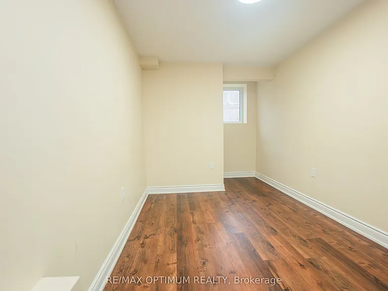 9 Fenchurch Dr #BASEMENT — Photo 6