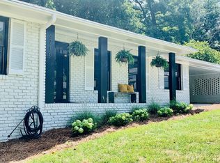 6715 Wright Rd, Sandy Springs, GA 30328