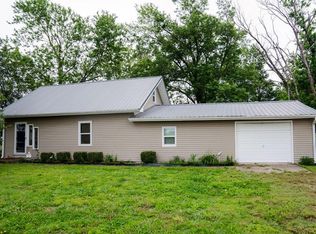 401 S Gartner Ave, Altamont, KS 67330
