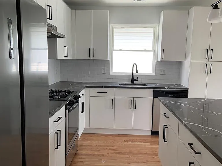 730 Seaport Dr — Photo 12