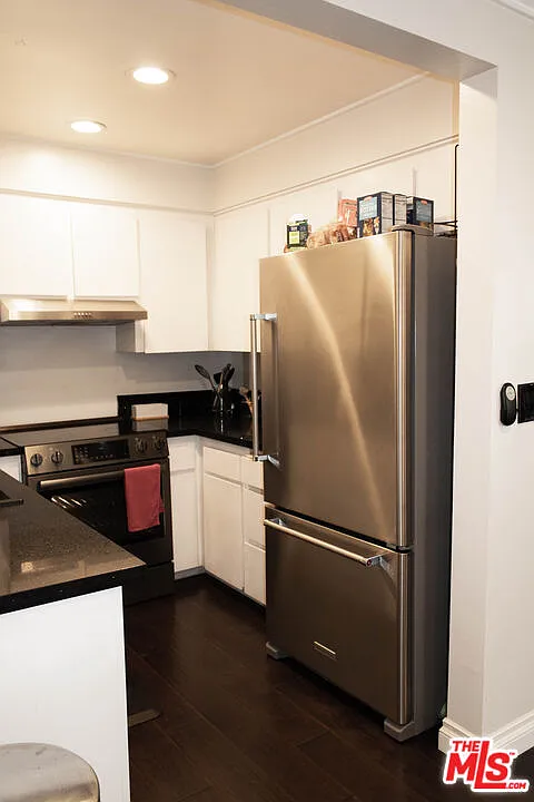 2 bed, 2.0 bath, 997 sqft, $3,100 — Photo 3