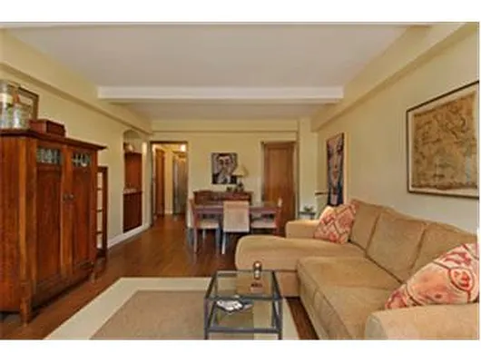 Sold by Douglas Elliman | media 21