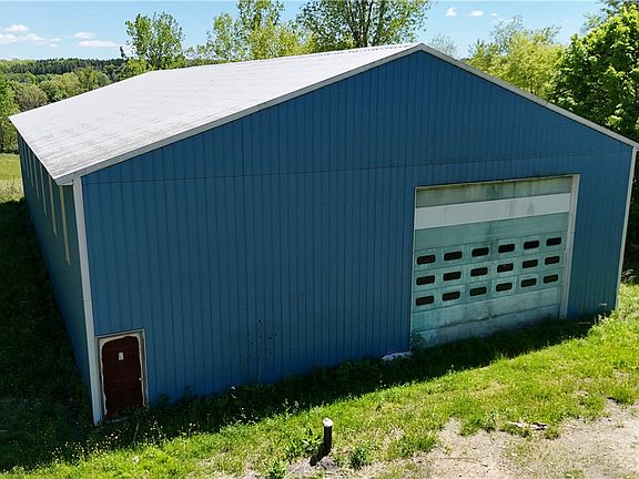 3rd image of 1645 Forest Avenue Ext #17