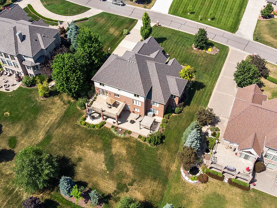 2nd image of 587 Parkland Hills Dr