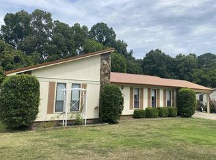 23 Lake Ave, Jackson, TN 38301