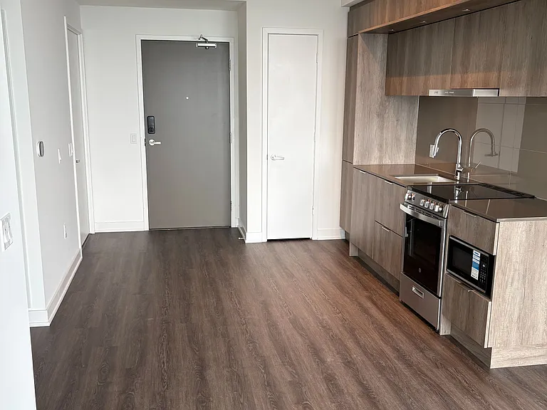 448 Burnhamthorpe Rd W #4210 — Photo 1