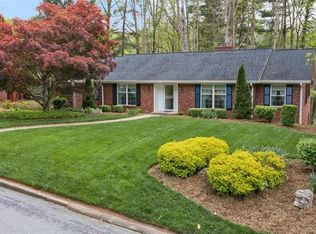101 W Fox Chase Rd, Asheville, NC 28804