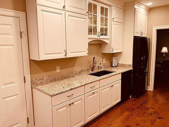 4th image of 2920 Tabor Oaks Ln