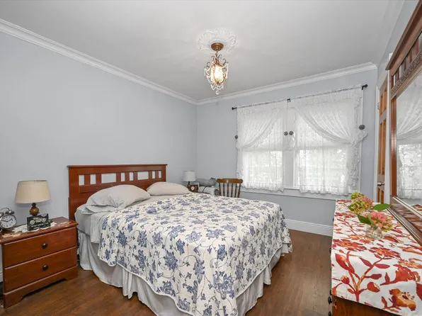 133-27 135th Place image 11 of 19