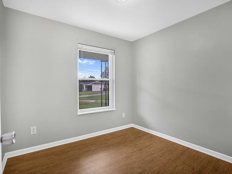 4810 Guy Dr — Photo 6
