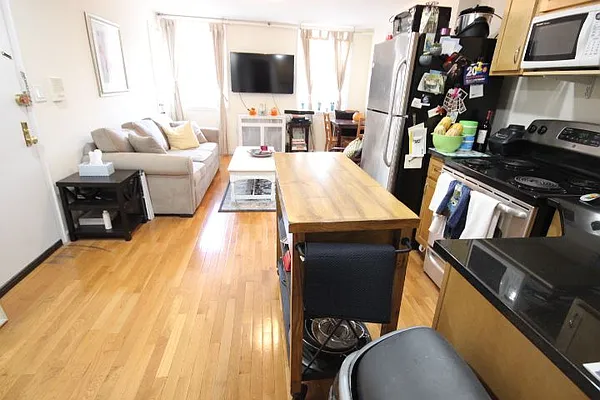 Rented by (Legacy) NY Quality Living Uptown | media 16