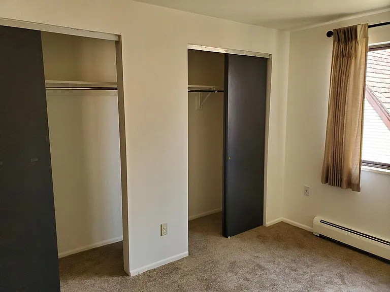 418 Emery St — Photo 6