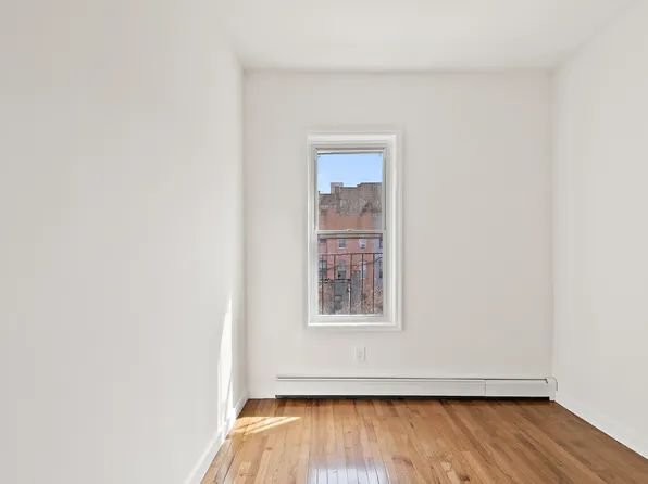 2308 Morris Avenue image 10 of 20